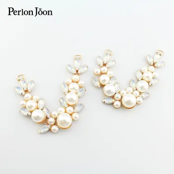 1 Paio in stile Marina grande perla a forma di V catena beach scarpe di strass accessori decorativi XL009