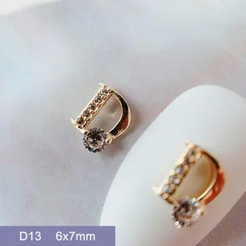 10pcs/lot D13 Kawaii 3D Lettera D Cristalli di Zircone Strass Nail Art Parti di Gioielli Decorazioni Unghie Accessori Charms Forniture