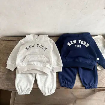 2023 coreano Autunno Toddler Baby Boys 2PCS Vestiti di Cotone Lettera Manica Lunga Tasca Felpa con Cappuccio Allentato Jogger Tuta
