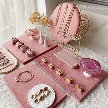 Gioielli espositore rosa vassoio monile orecchini display contatore negozio da tavolo in raccolta di foto puntelli