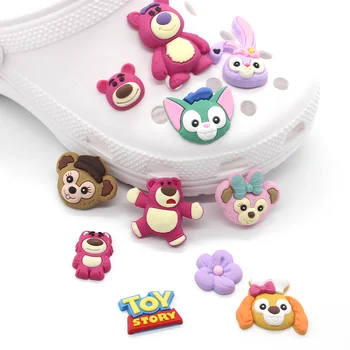 Carino Disney orso rosa jibz 1pcs Cartone animato Toy Story Scarpa Fascino zoccoli croc Aceessories Fit Sandali Decorare bambini ragazze X-mas Doni