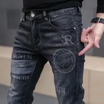 High End di gusto Classico Distintivo Nero Stampato Elasticizzato Denim Jeans per gli Uomini di Alta Qualità Slim Fit Stretch jeans di Lusso Pantaloni