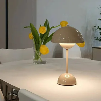 Nordic Lampada da Tavolo a LED con Alto Commutatore di Tocco e di Ricarica USB-Bocciolo di Fiore Fungo di Design Perfetto per il Comodino e Lampada Decorativa